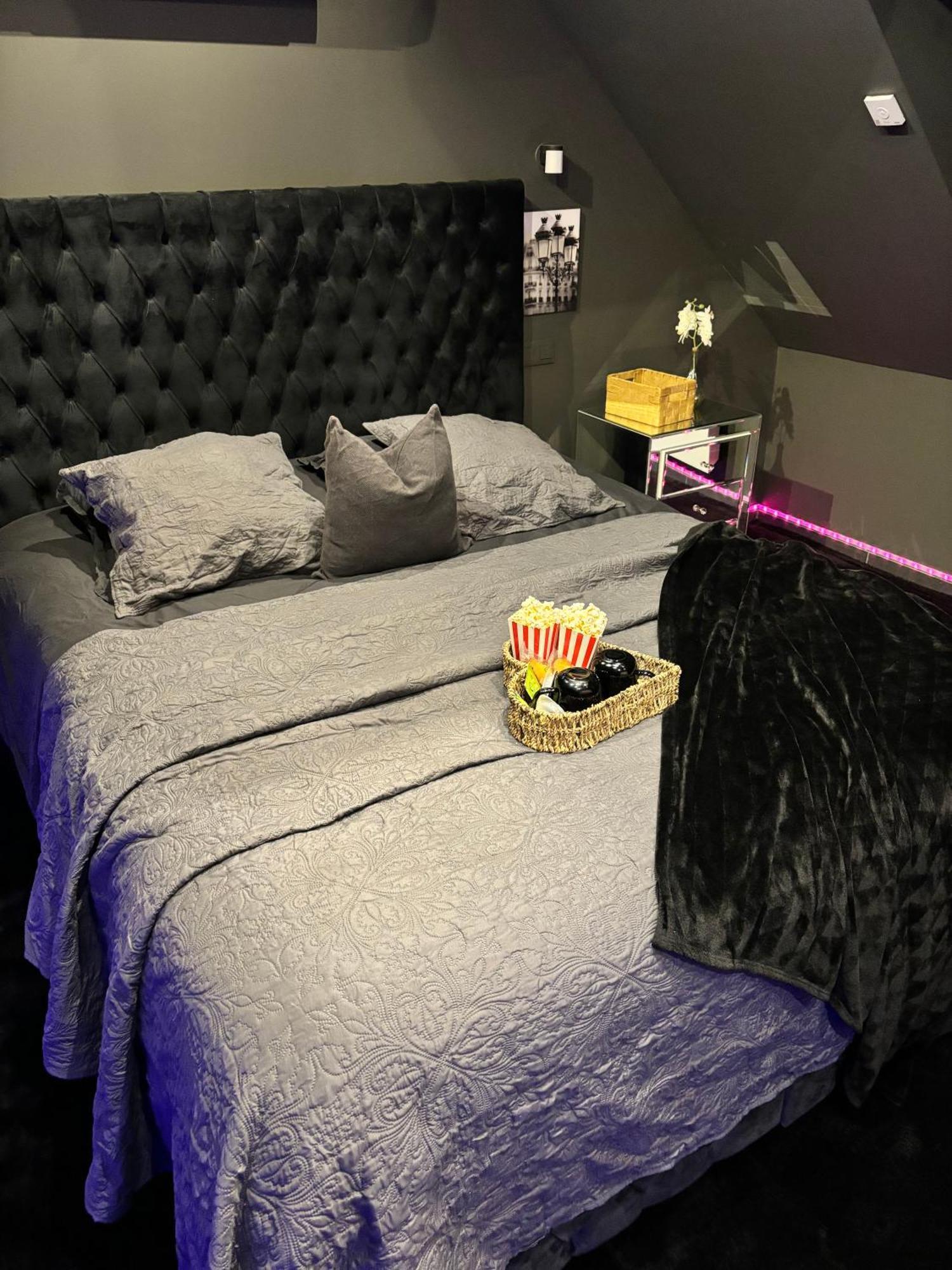 Magnifique Duplex Avec Jaccuzi, Sauna Et Cinema Room Privatif Fontenoy  المظهر الخارجي الصورة